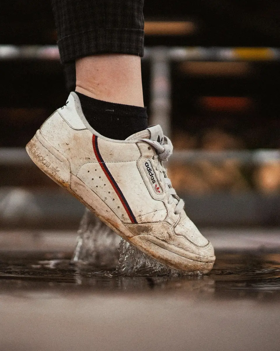 Sneaker cleaning